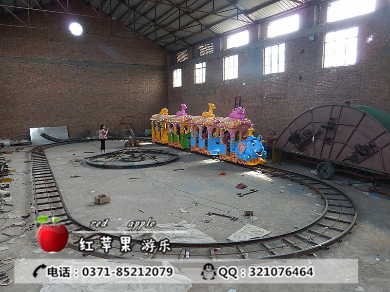 乘坐大象火車游樂設(shè)備的時(shí)候要注意哪些事項(xiàng)